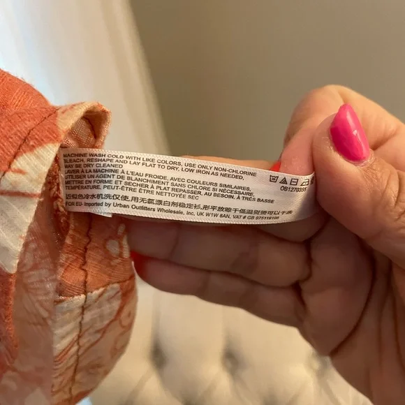 Free People Peachy Pink Romper Large. Bat wings. - Picture 6 of 9